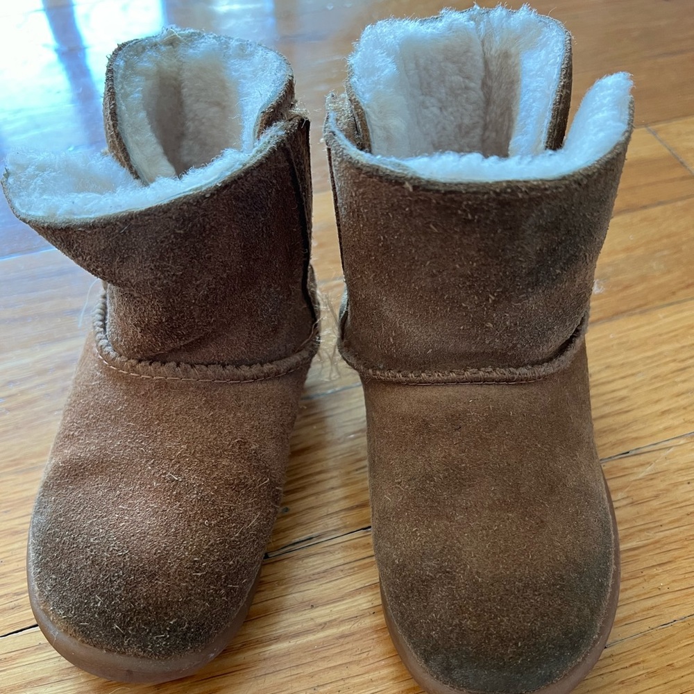 Girl Uggs
